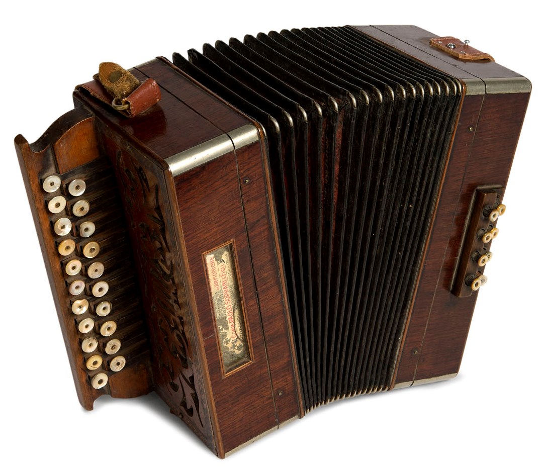 L'urganettu – L'accordéon diatonique - Collections Musée de la Corse